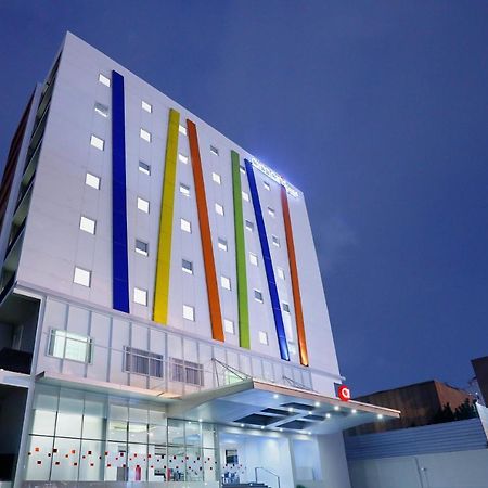 Amaris Hotel Tebet Giacarta Esterno foto