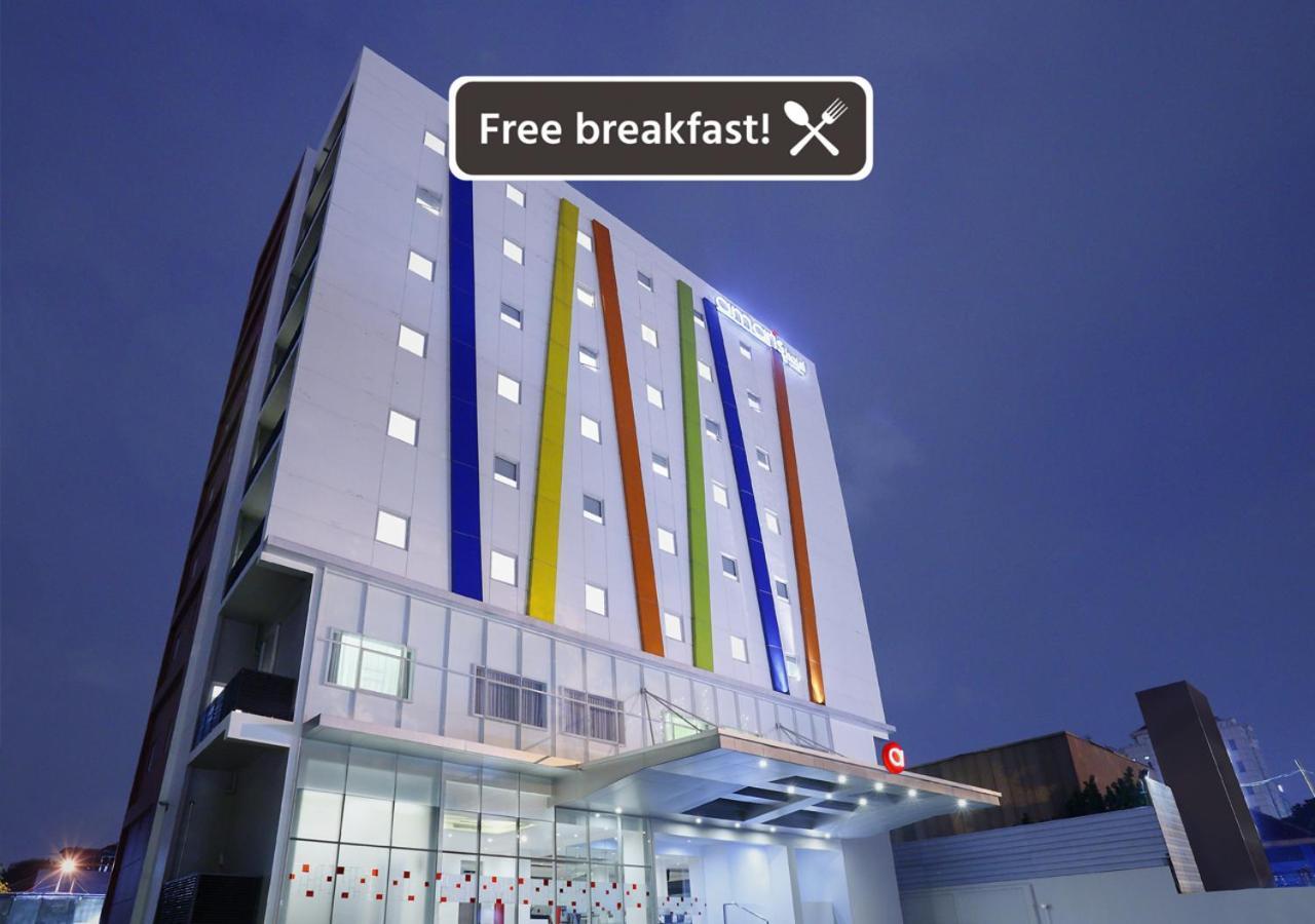Amaris Hotel Tebet Giacarta Esterno foto