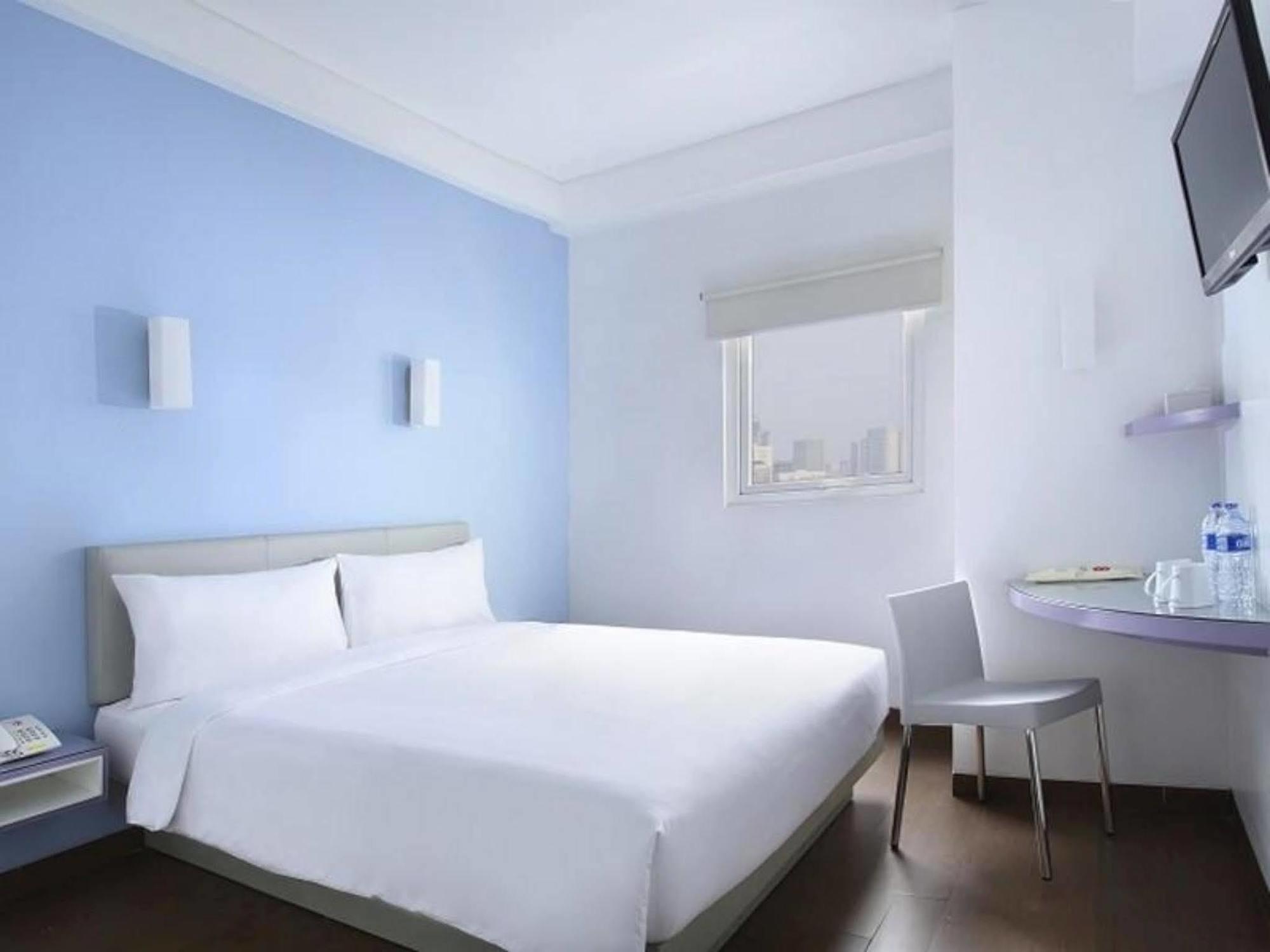 Amaris Hotel Tebet Giacarta Esterno foto